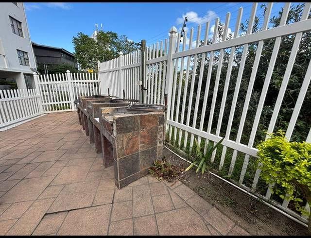 2 BEDROOM APARTMENT FOR SALE IN MARGATE BEACH